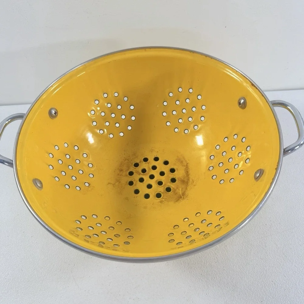 Rare Exclusively Designed Warner Brothers‎ Tweety Bird Colander  Strainer 2000